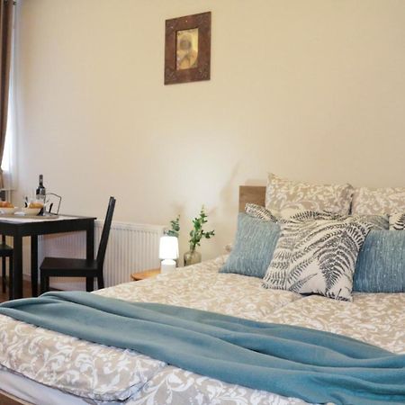 Palma Apartmanok Szallashely Szazhalombatta 6A Eksteriør bilde