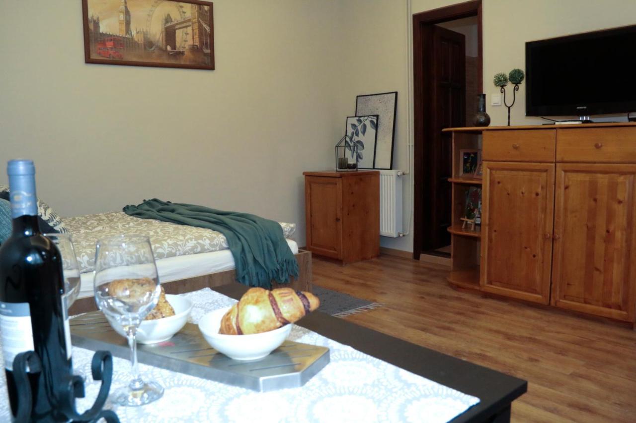 Palma Apartmanok Szallashely Szazhalombatta 6A Eksteriør bilde